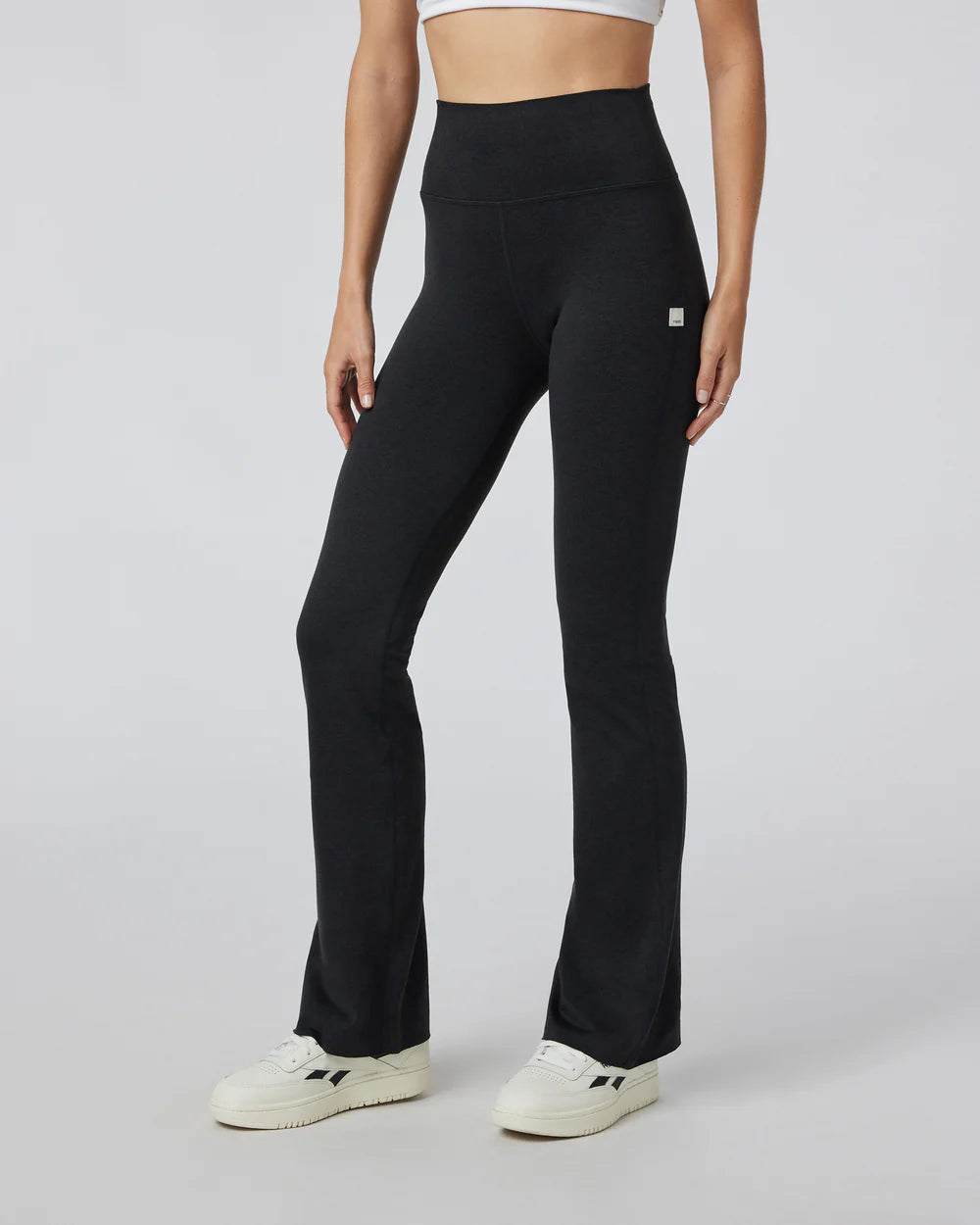 Vuori Women's Halo Slim Flare Pant
