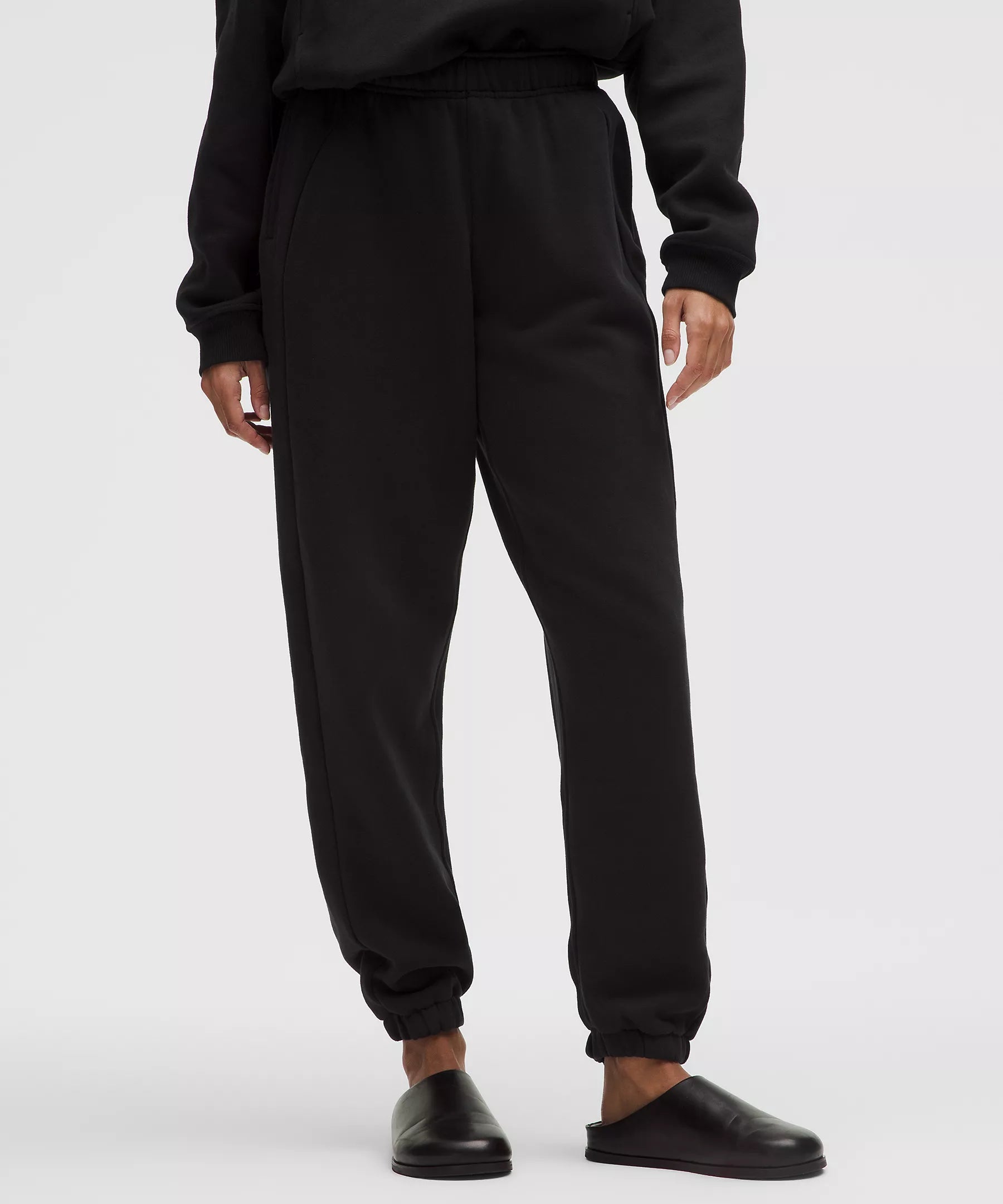Lululemon Women's Scuba Mid-Rise Oversized Jogger